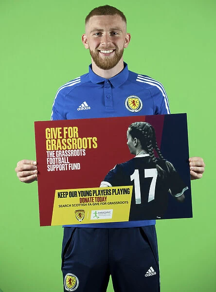 Scottish FA: Oli McBurnie Supports #GiveforGrassroots Campaign