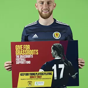 Scottish FA: Oli McBurnie Promotes #GiveforGrassroots Campaign