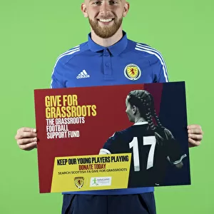 Scottish FA: Oli McBurnie Supports #GiveforGrassroots Campaign